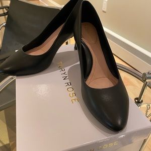 Taryn Rose Black Pumps New!